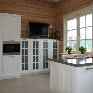 Кухня для частного деревянного дома